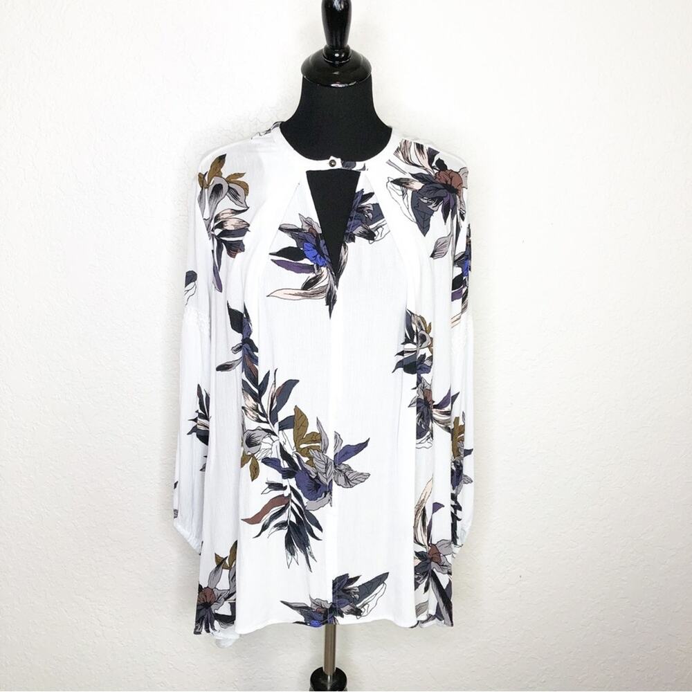 Free People pale light blue floral dress / tunic size Medium